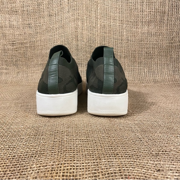 Steve Madden Loafers Sneakers Camo Slip On Platform shoes Size 8.5 M - Picture 7 of 10